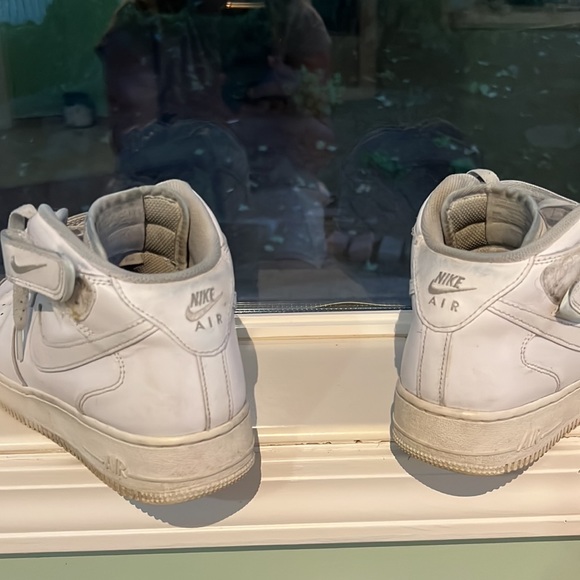 Nike Air Force 1 07 Size 8 - Picture 8 of 8